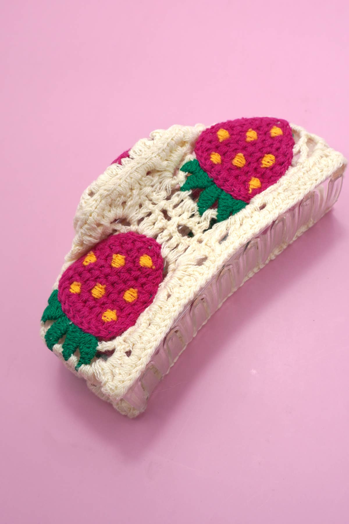 JOSSLYN by wall to wall - Wholesale Hair Clip - Women's - JUMBO HANDMADE CROCHET FLORAL HAIR CLAW CLIPS | 40H9380