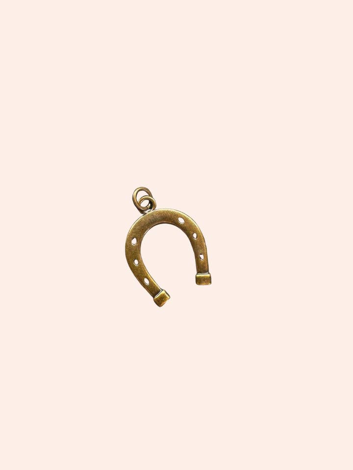 Collezione di Amuleti d'Eredità per la vendita all'ingrosso da parte di From Juniper With Love