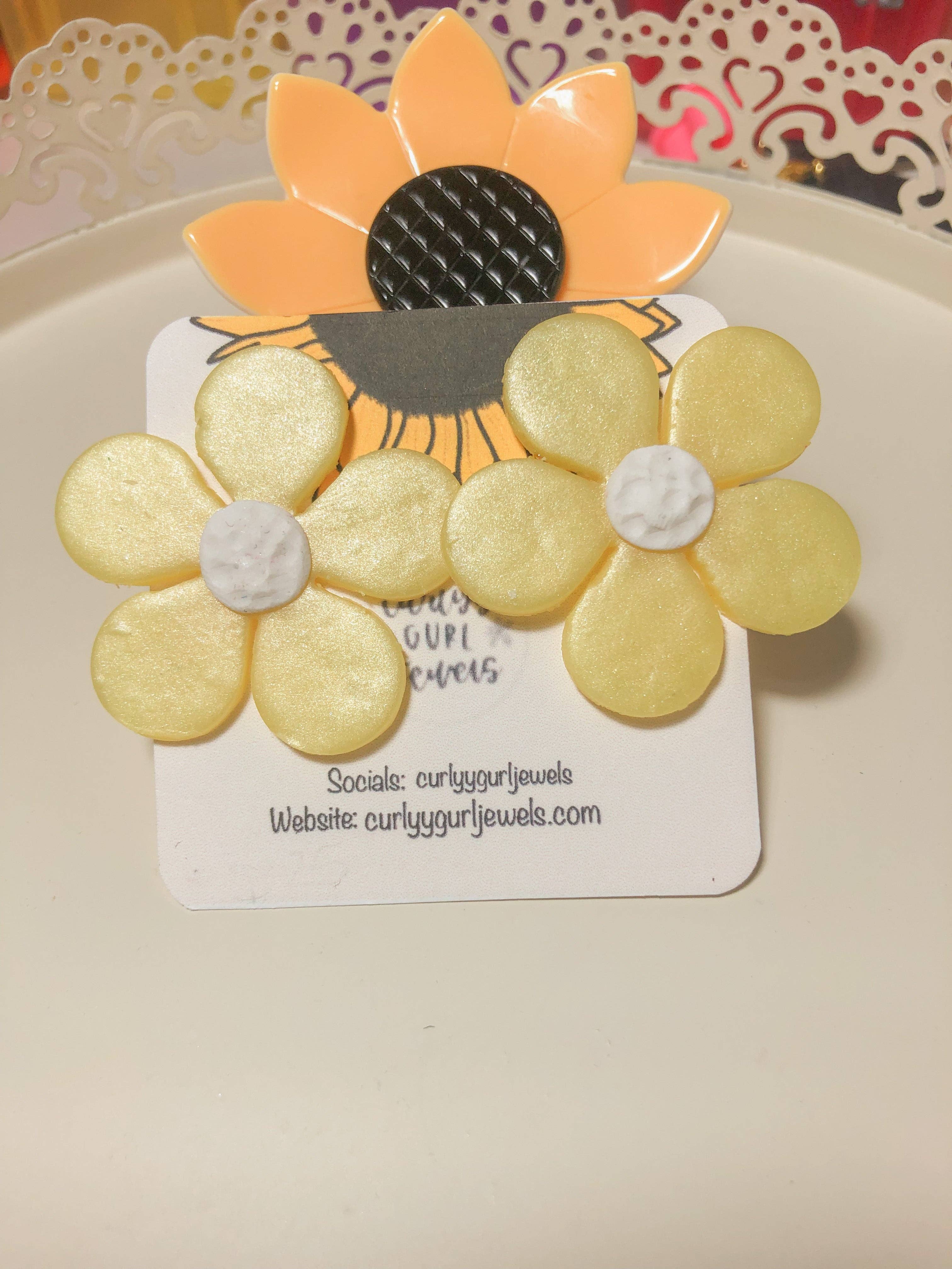 Curlyygurljewels - Wholesale Dangle Earrings - Spring Daisies4