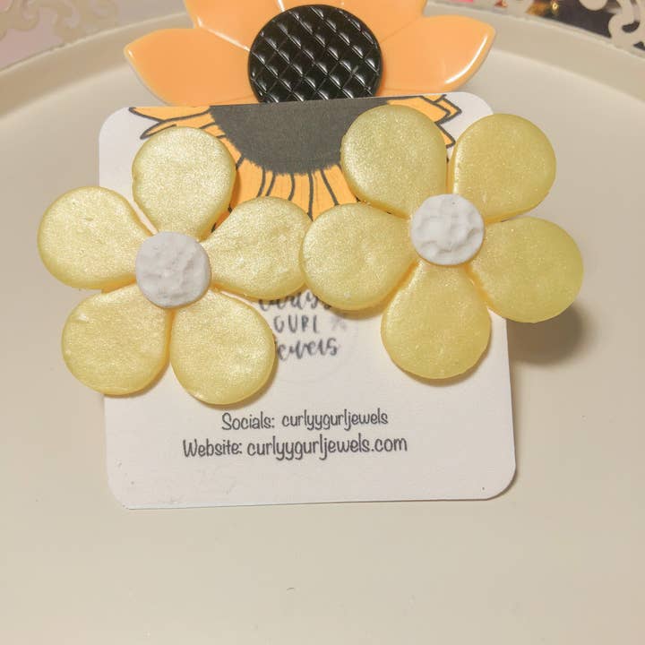 Curlyygurljewels - Wholesale Dangle Earrings - Spring Daisies4