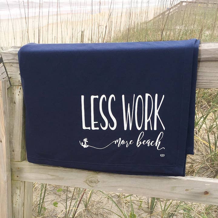 Less Work More Beach Sweat-shirt Couverture pour la vente par Perfect Day Print Co