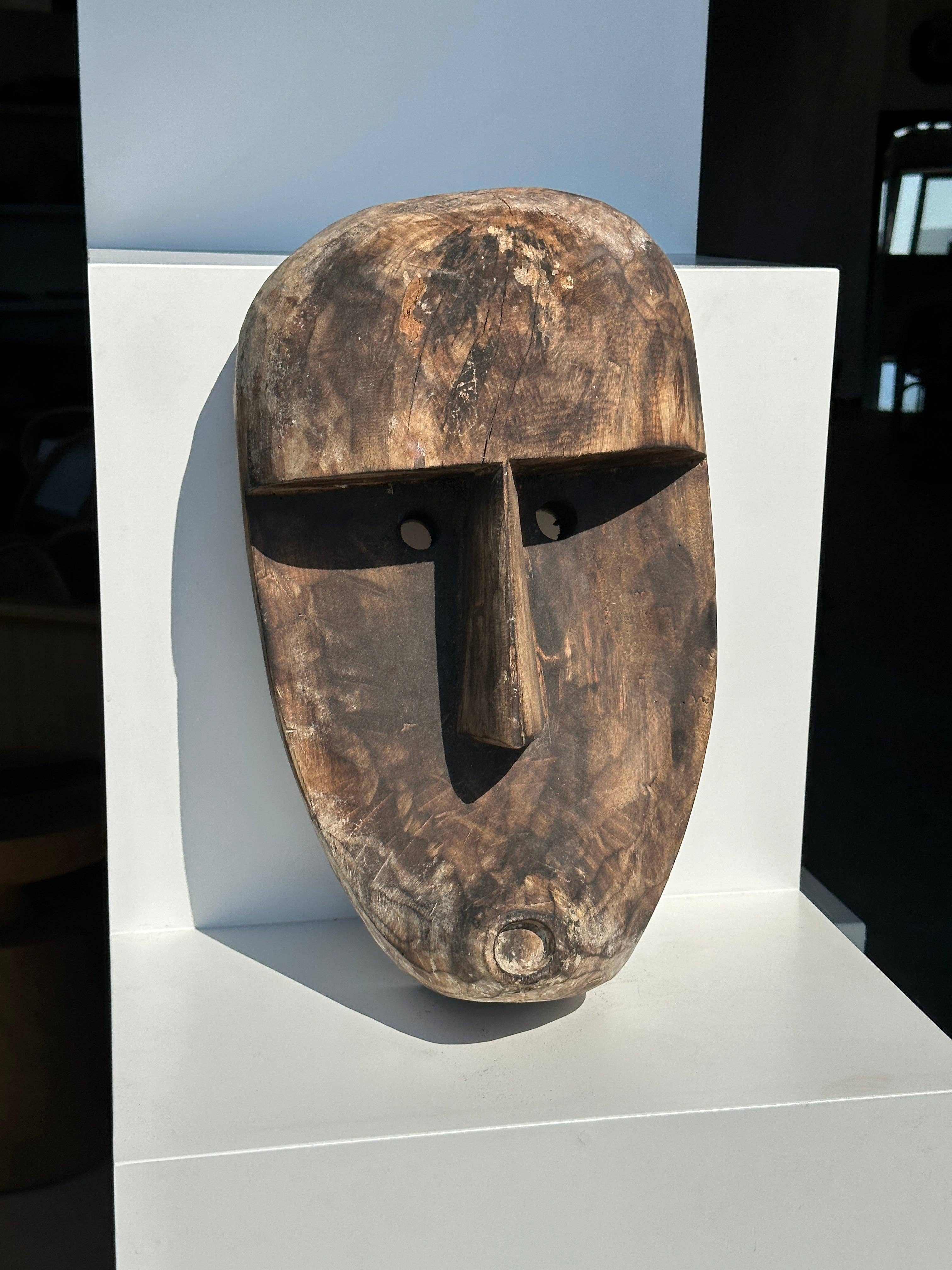 Office Objets – wholesale Skulptur – Stor Timor-mask i patinerat trä, höjd ca 50 cm (3 stycken)53