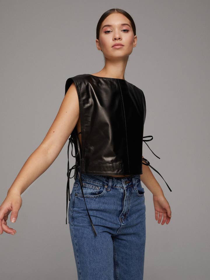 Lederweste mit Schnürung - Schwarz für den Großhandel von DUE2store