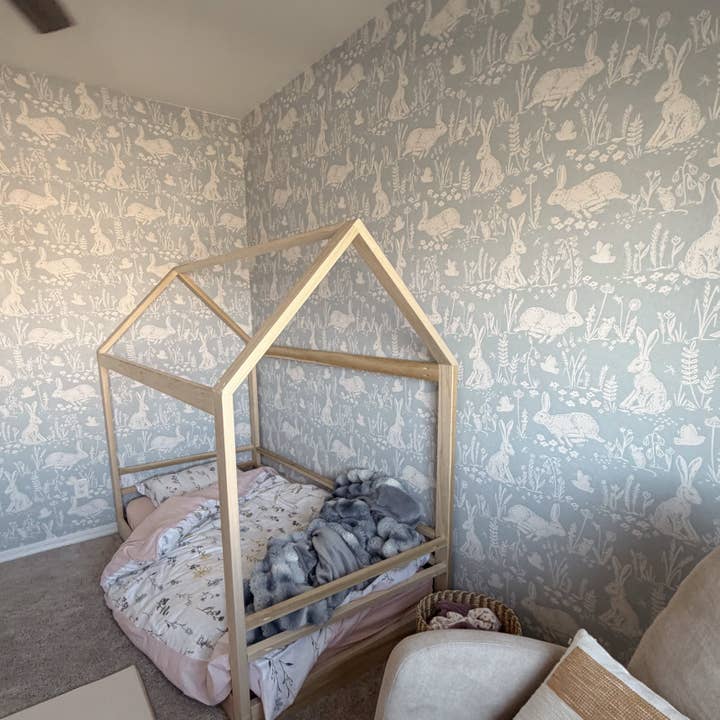 Carta da parati Thumper di Hufton Studio per la vendita all'ingrosso da parte di Loomwell Home Goods