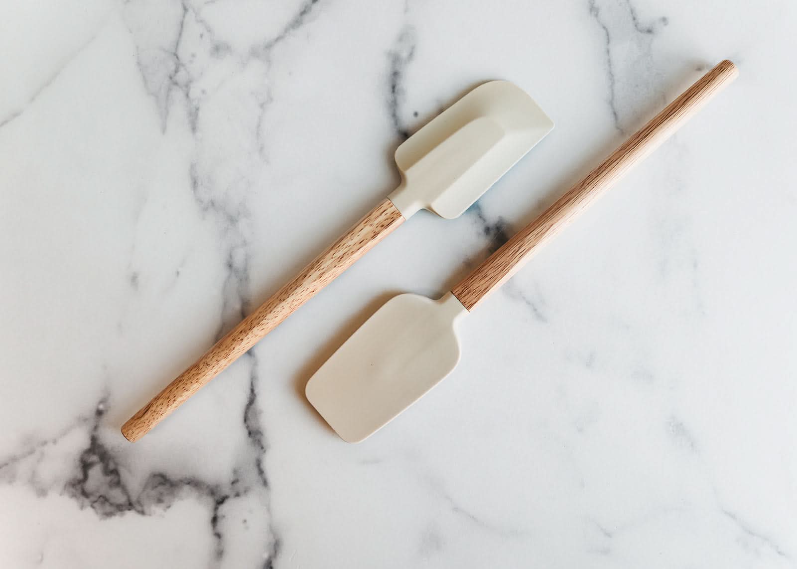 Giften Market - Wholesale Spatula/Turner - Set of 2 Silicone Spatulas - Ivory - Kitchen / Baking Tools5