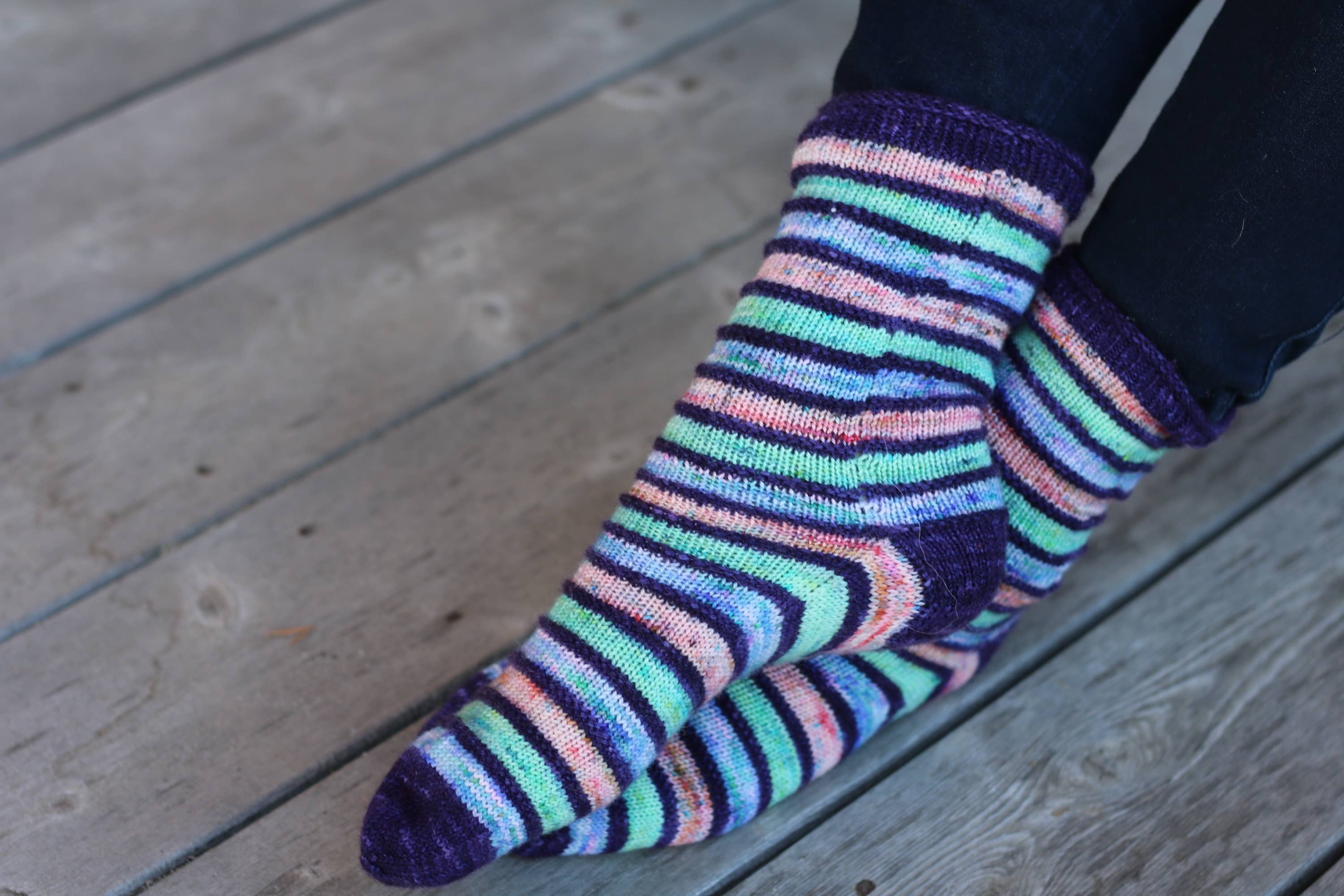 Koigu Wool Designs - Venta al por mayor Hilos - Kit de tejer calcetines a rayas4