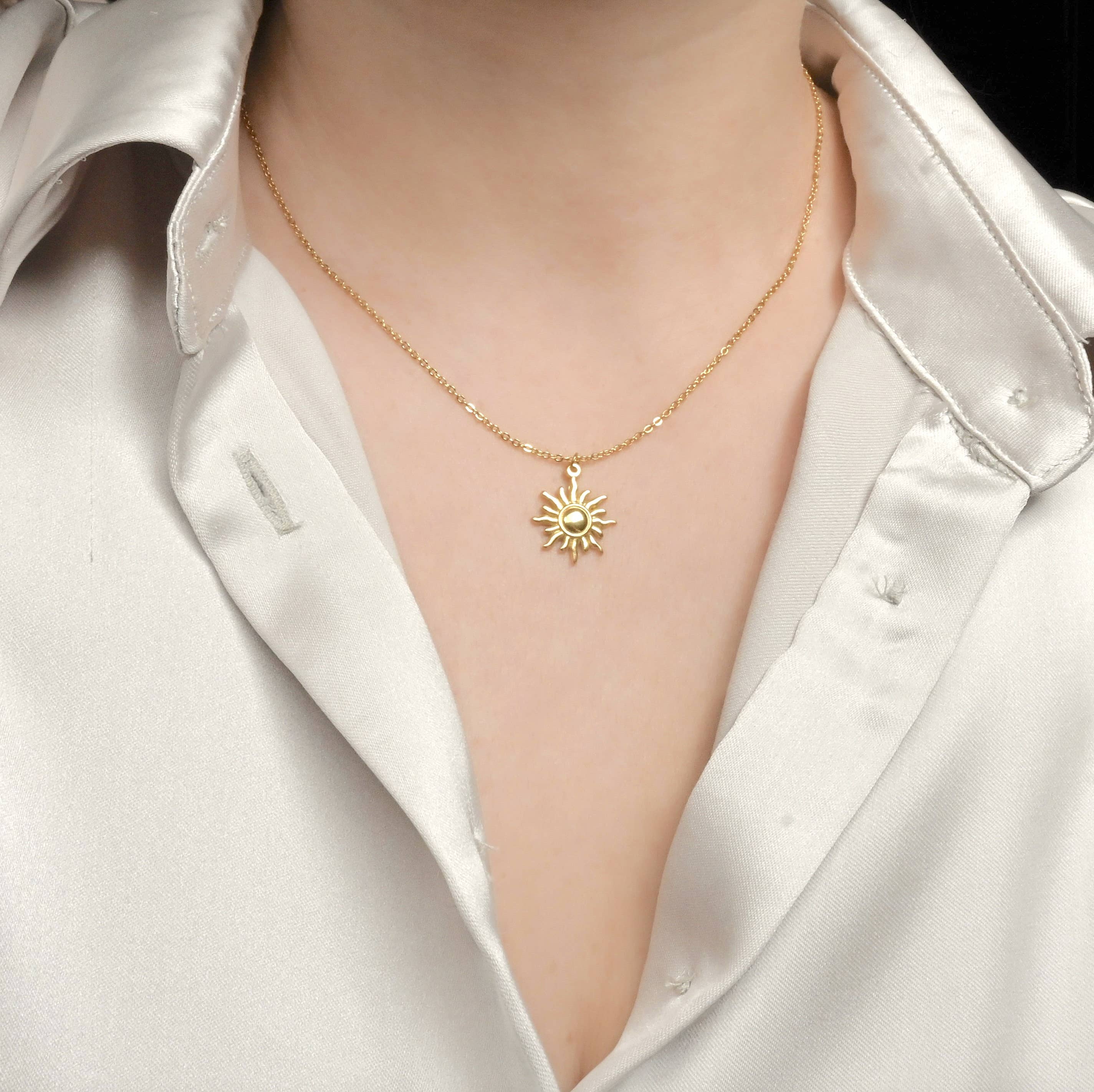 Blueyejewelry - Wholesale Pendant/Charm Necklace - Vintage Style Sun Necklace - Sun Burst Coin Necklace9