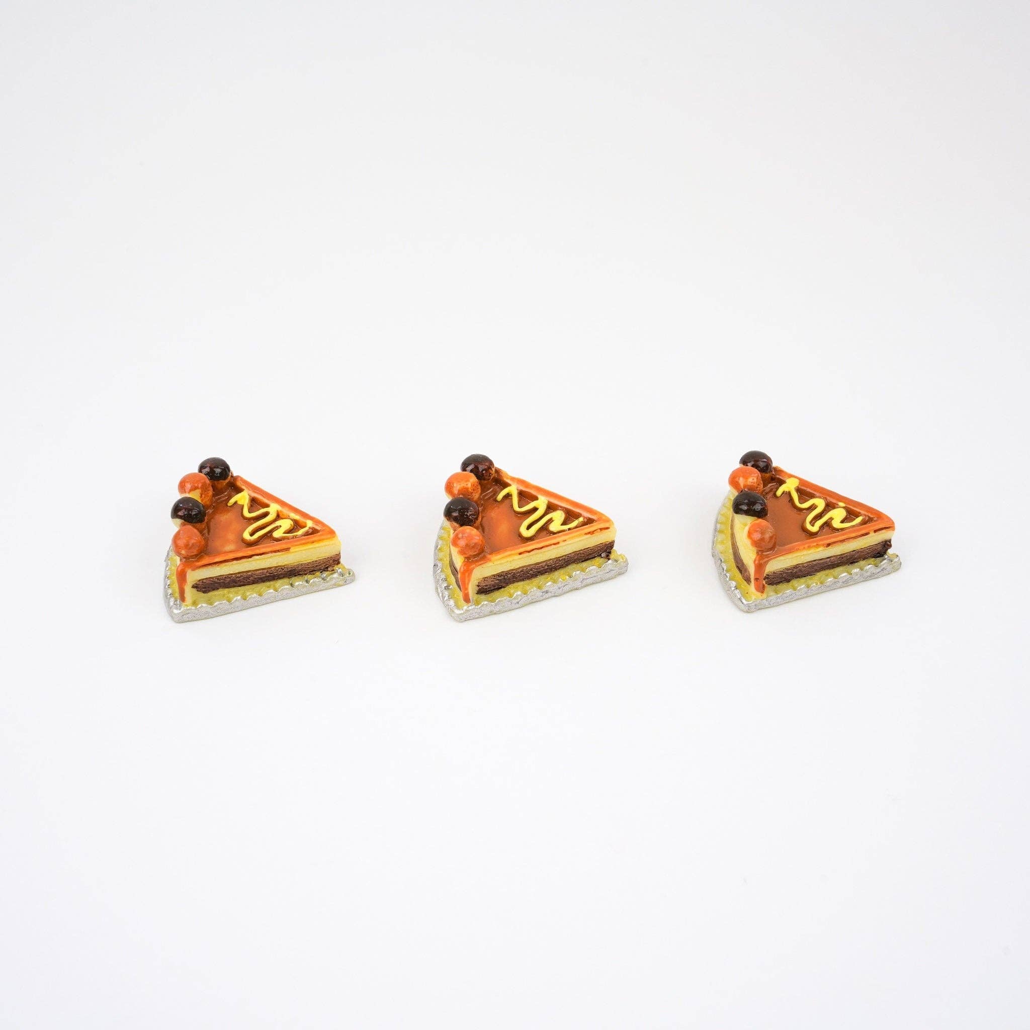 Mini Story Co – wholesale Lapel pin/button – Pumpkin Pie Pin | Pumpkin Pie Slice Brooch | Cute Thanksgiving Dessert Pins | Miniature Food Accessory | Baker's Gift for Foodie3