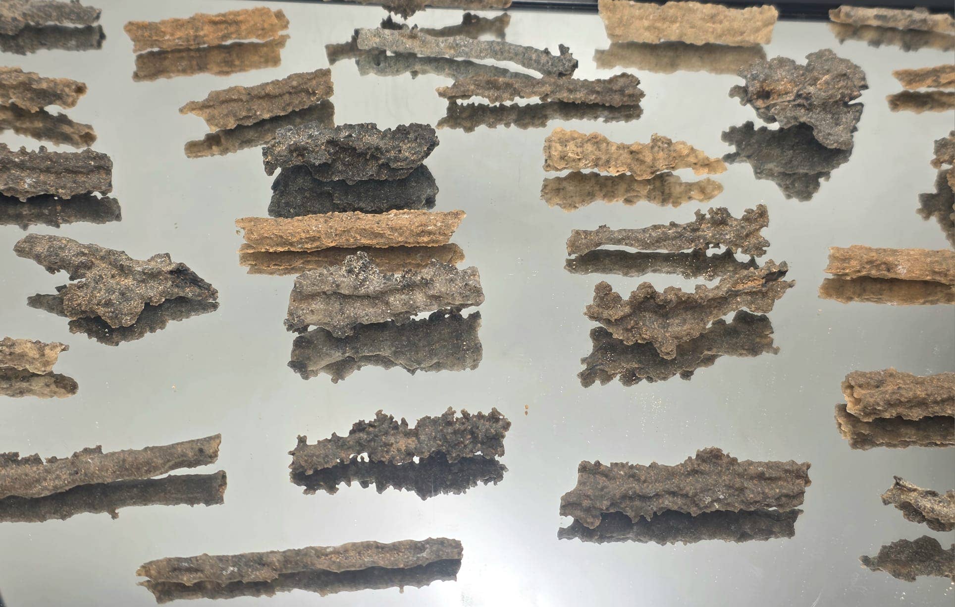 Distinction Crystals – wholesale Spiritual stone/crystal – Fulgurite Crystal Specimens- Lightning Stone (B2)0