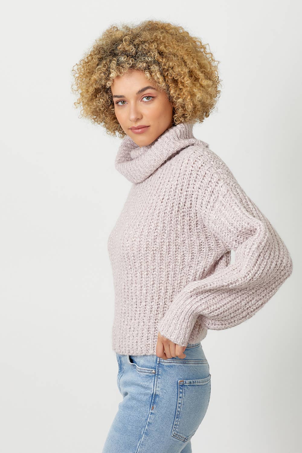 Mystree – wholesale Knitted jumper – Women′s – 60795 Turtle Neck Cropped Sweater 0