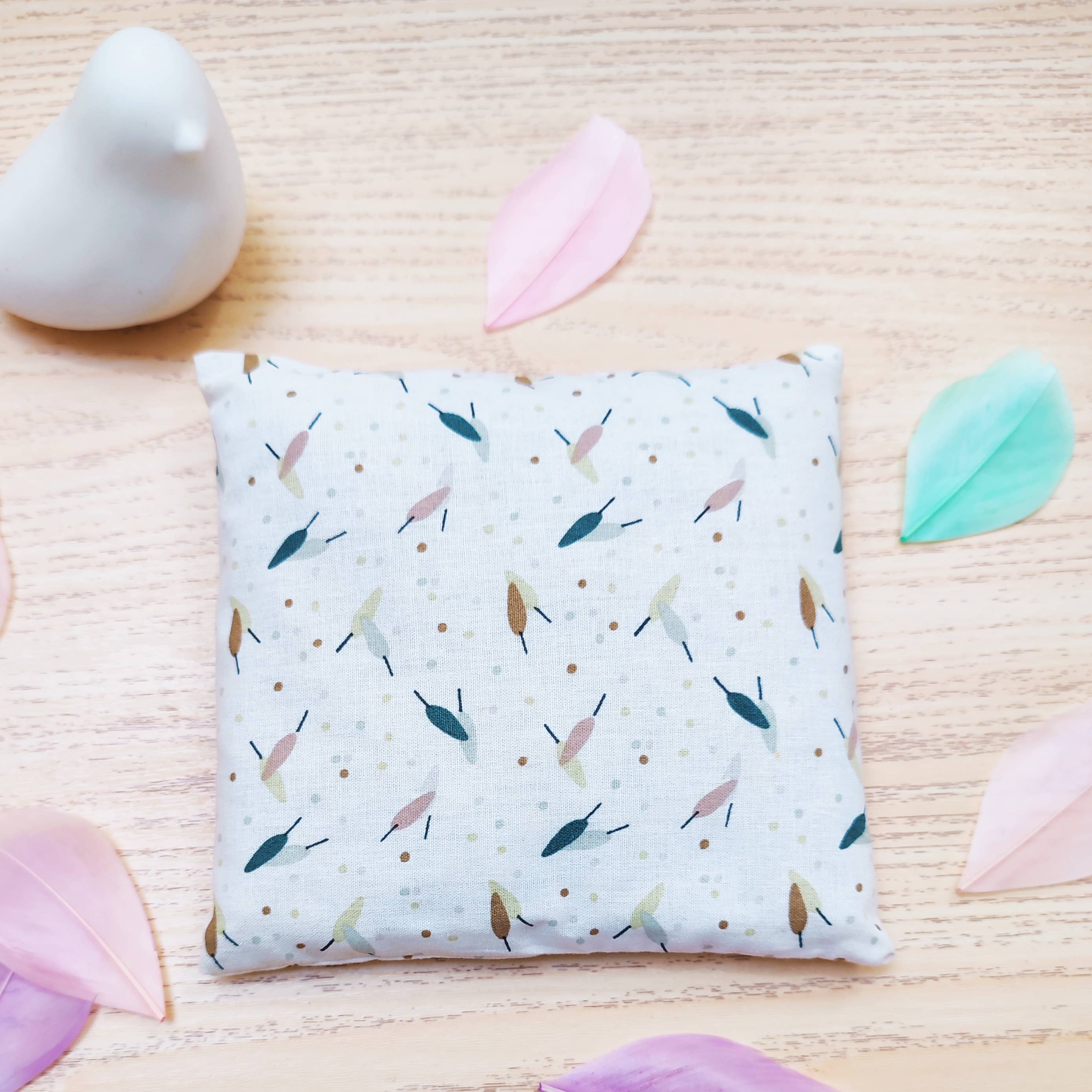 ZOUZOU CAILLOUX - Wholesale Hot/Cold Compress - Cherry pit heating pad feathers - 15 cm x 15 cm2