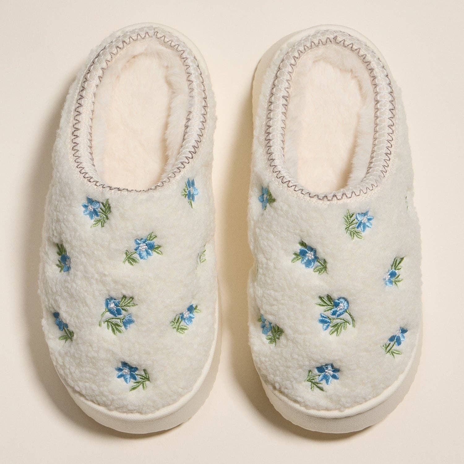 Frem - Wholesale Slippers - Women's - Embroidered Floral Indoor Slippers with Soft Fleece Lining for Christmas Gift0