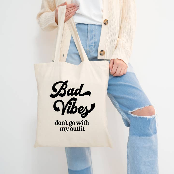 Dårlige vibes går ikke med min outfit-taske, genanvendelig taske for engroshandel hos The Vinyl Rose