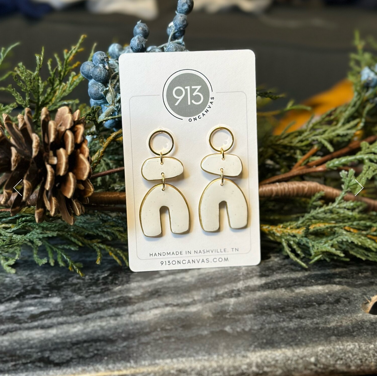 913onCanvas - Wholesale Dangle Earrings - Pebbled Arch: 18K Gold (Black or White)2