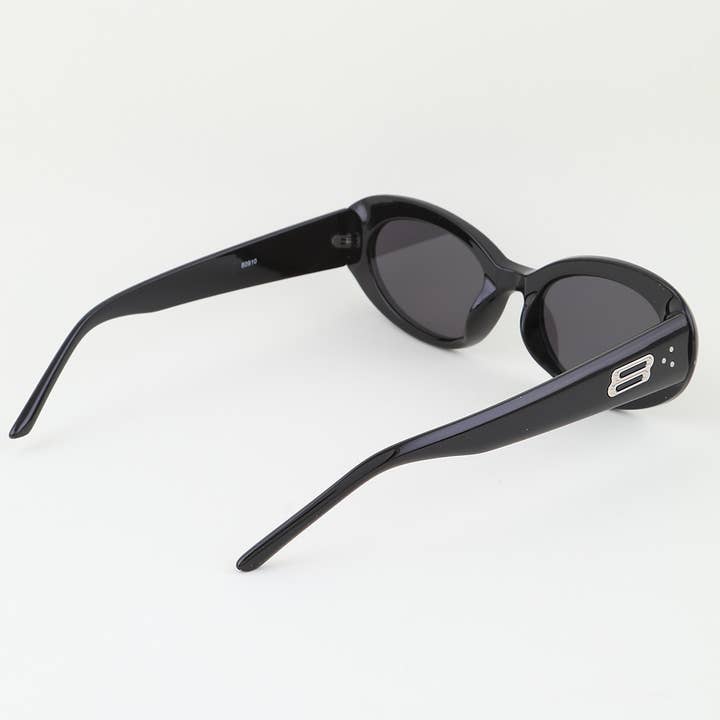 MIX Modern Chic Round Sunglasses for wholesale on Faire2