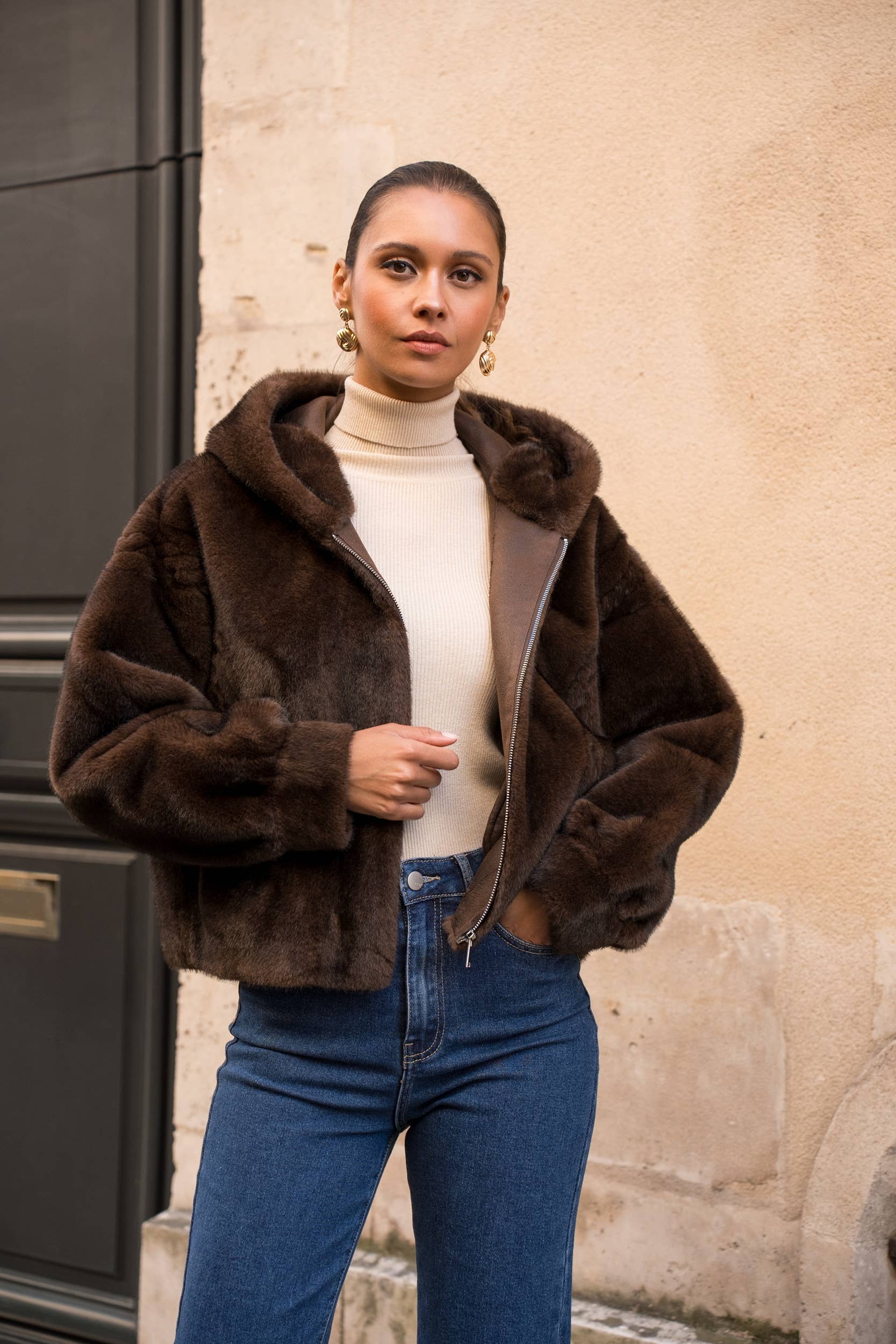 Attentif Paris - Wholesale Fur/Faux Fur Coat - Women's - Short coat with hood in faux fur with braided details28