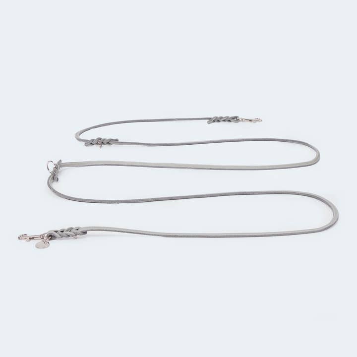 ​​Leopold's Finest for dogs - Wholesale Pet Leash - Dog - Adjustable lead leash made of greased leather6