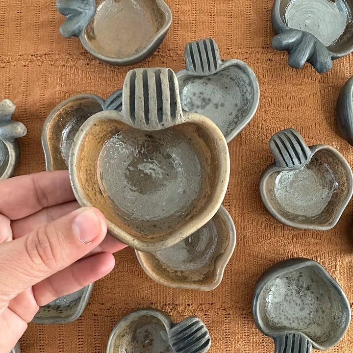 Amor Mezcalero Bianco/Rosso per la vendita all'ingrosso da parte di This is Latin America