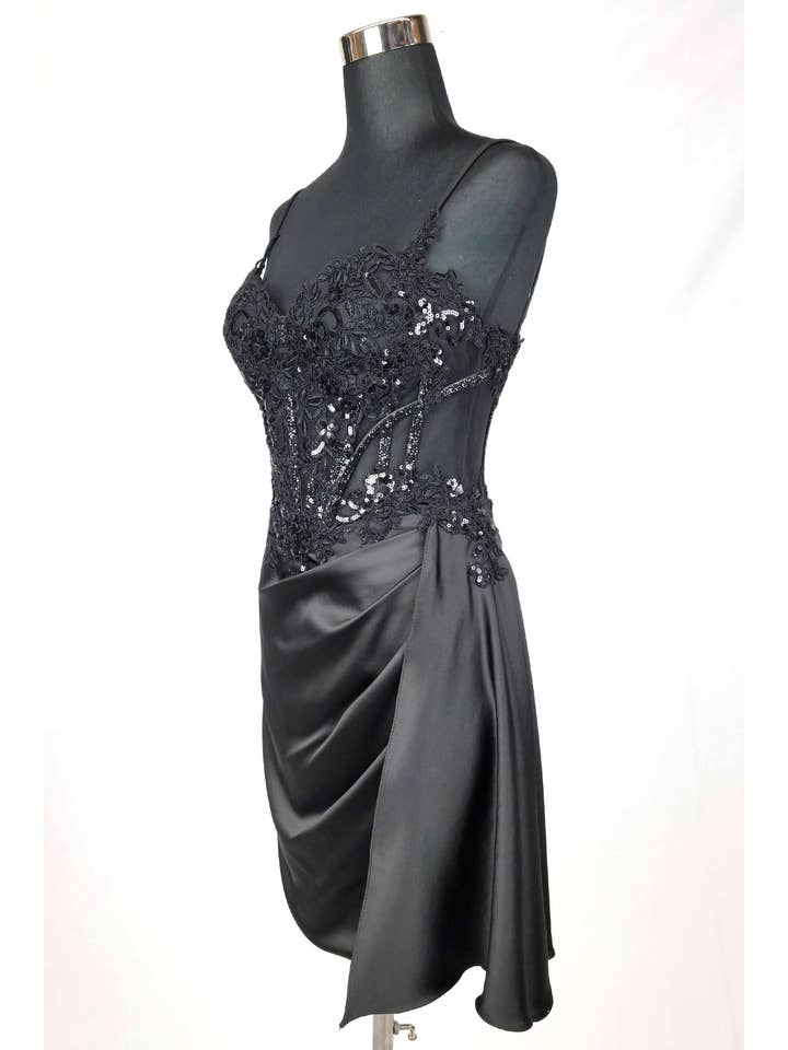 Chicas - Wholesale Dress - Women's - Short Dress With Sequins and Embroidery. C3552