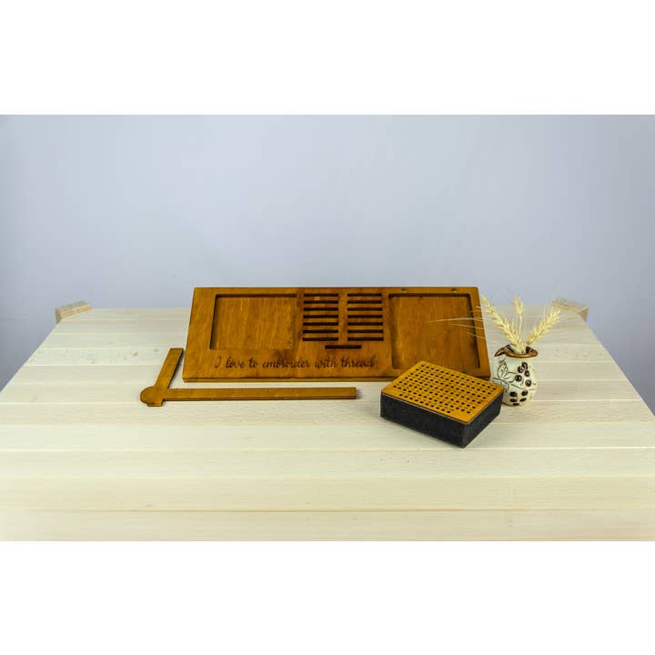 Embroidery craft - Venta al por mayor Material para bordado/punto de cruz - Soporte para bobinas/carretes con imán para agujas 15 ranuras3