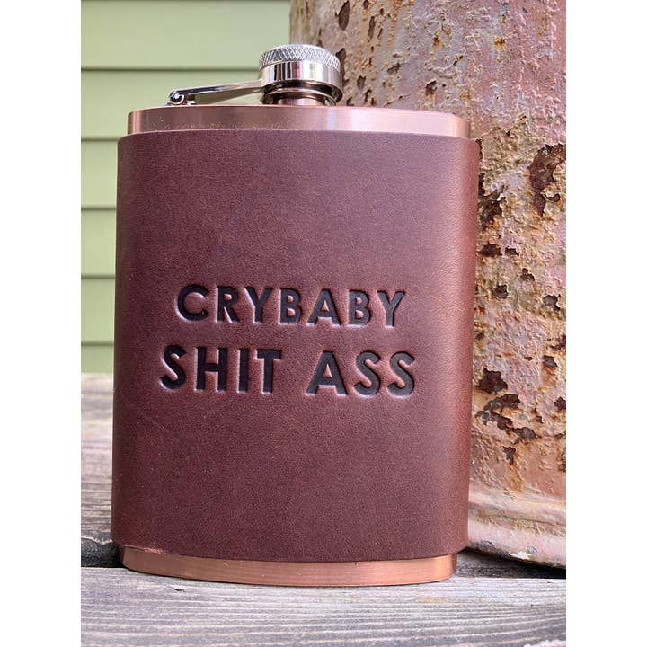 Lederflasche - Crybaby Shit Ass für den Großhandel von Jimmyrockit