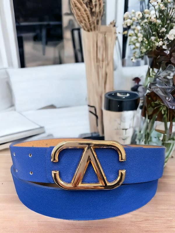 Modischer Gürtel aus Kunstleder mit V-Schnalle für den Großhandel von Andrea Bijoux