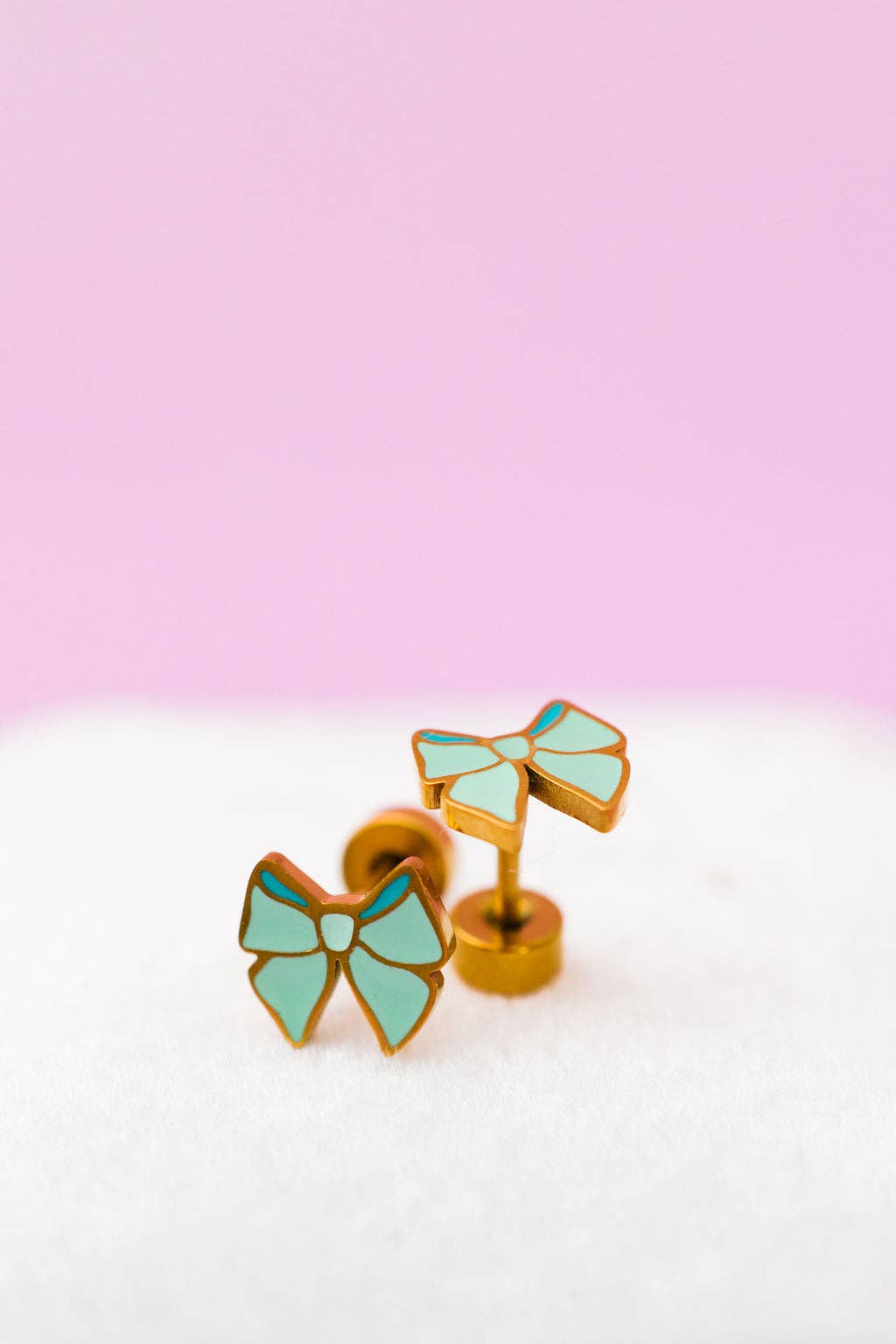 Desert Peach – wholesale Solitärörhängen – Mint Bow Stud Örhängen1