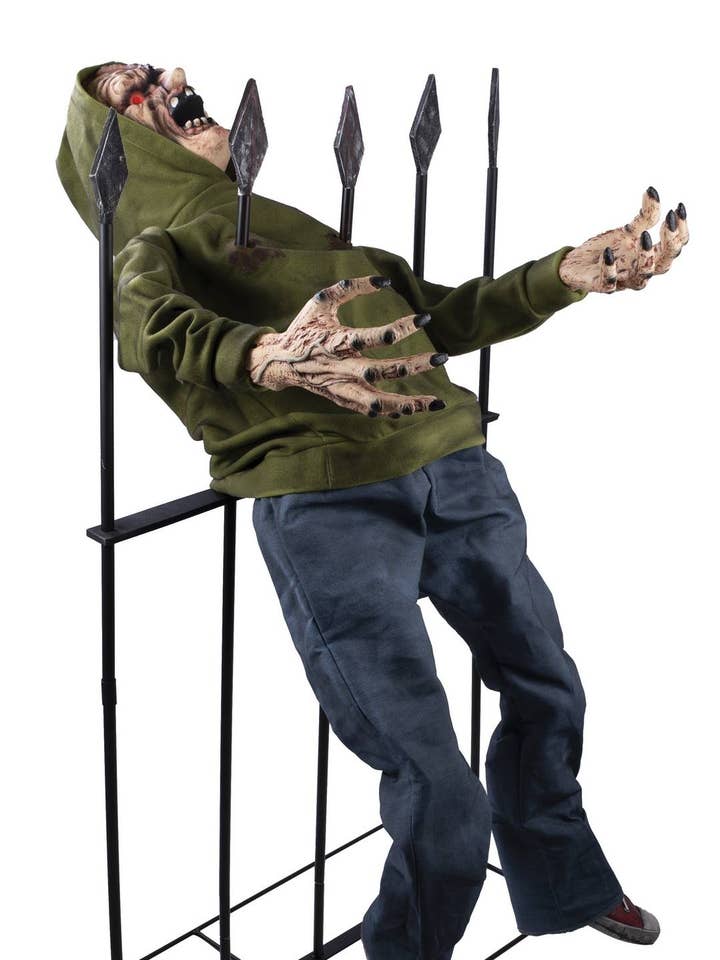 Gespietste Zombie - Geanimeerd, Geluid, Verlicht - 140 cm voor wholesale door P'tit Clown