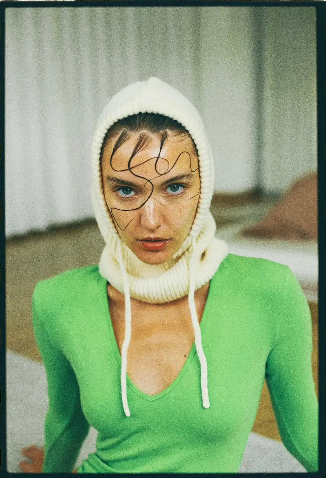 GRAIN - Wholesale Balaclava - Women's - Beige or Black Balaclava1