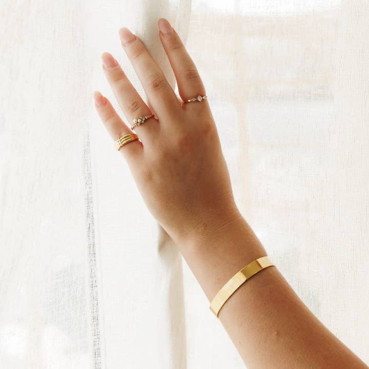 Silk oil of Morocco - Wholesale Cuff bracelet - Amici by Ella - Selene Bangle1