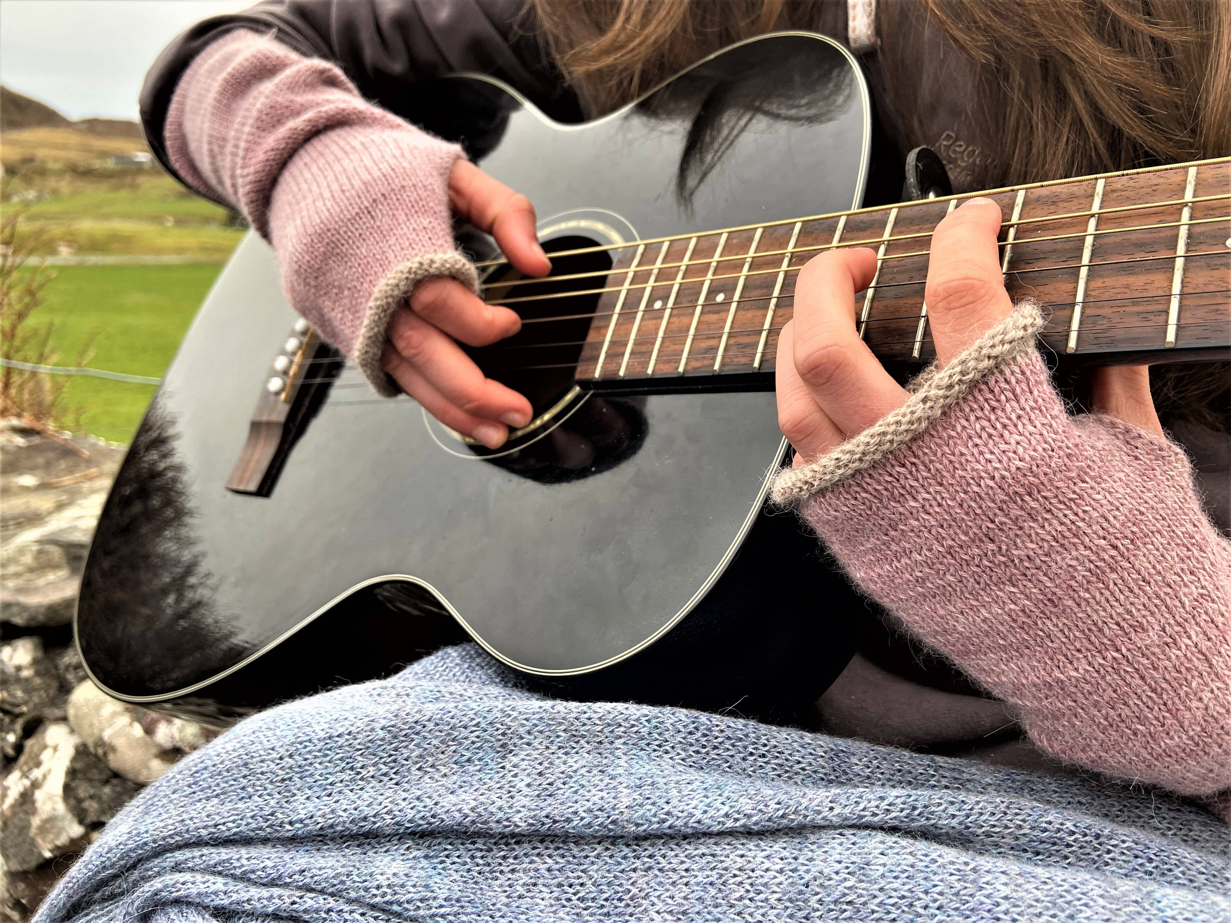 Samantha Holmes Alpaca Clothing and Gifts - Vendita all'ingrosso Muffole - Donna - Lunghi guanti senza dita in alpaca11