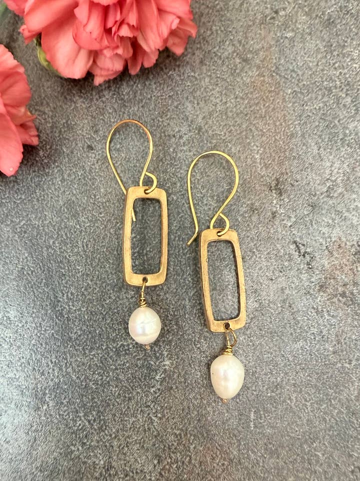 Pearl Frame Earrings for wholesale by Adorn