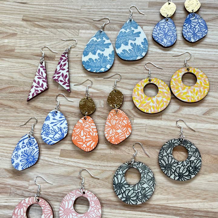 Beth Lewis Art – wholesale Dangle earrings – New Colourful Wooden Earrings10