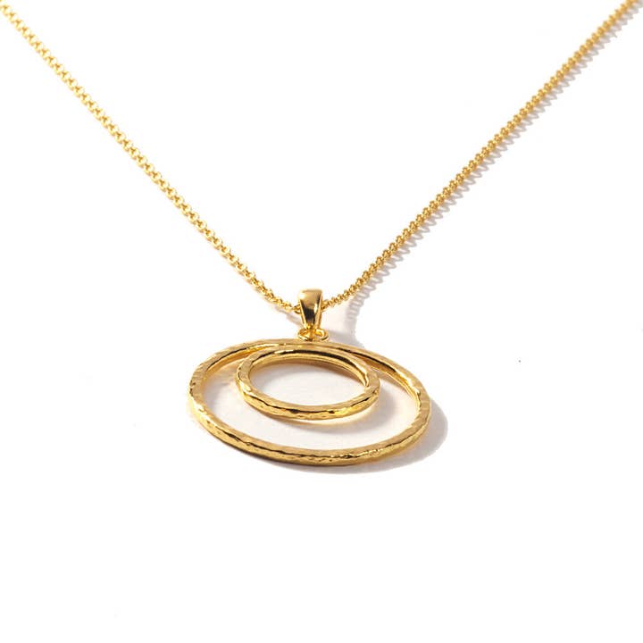 Collana con doppio pendente circolare in vermeil dorato per la vendita all'ingrosso da parte di Cocky Jewellery