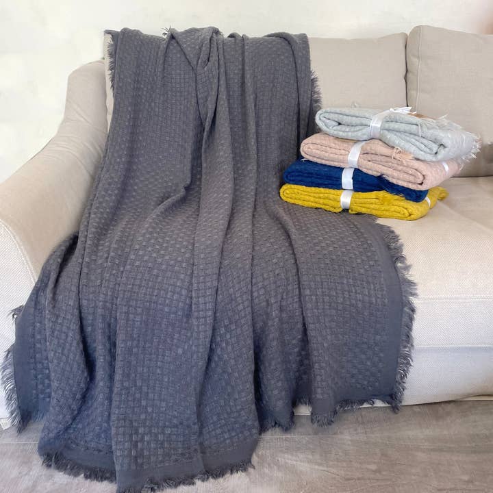 Fennco Styles - Wholesale Throw Blanket - Waffle Weave Solid 50"X60" Throw Blanket with Fringe35