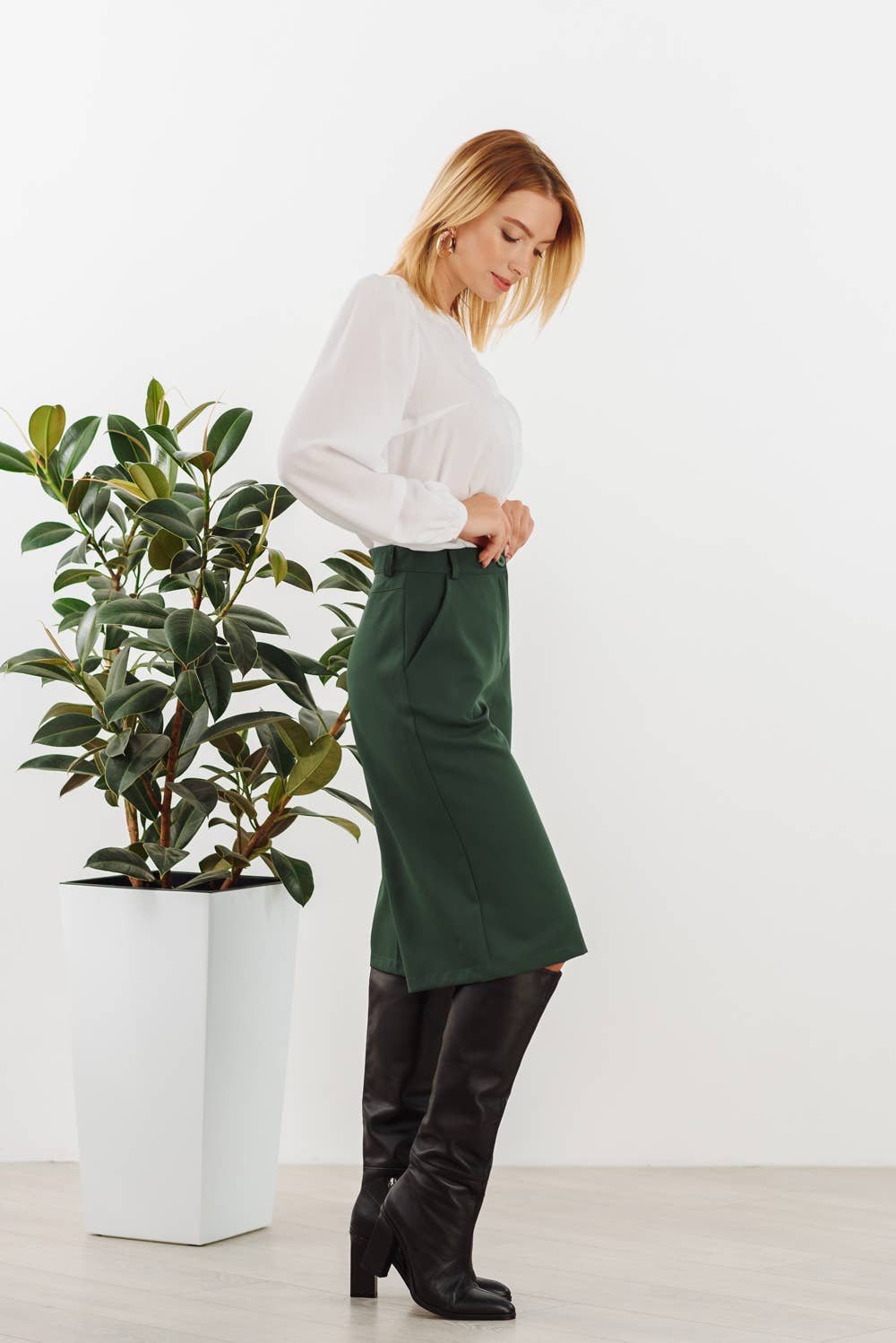 Azuri - Wholesale Shorts - Women's - AZURI bermuda shorts with pockets - fir3