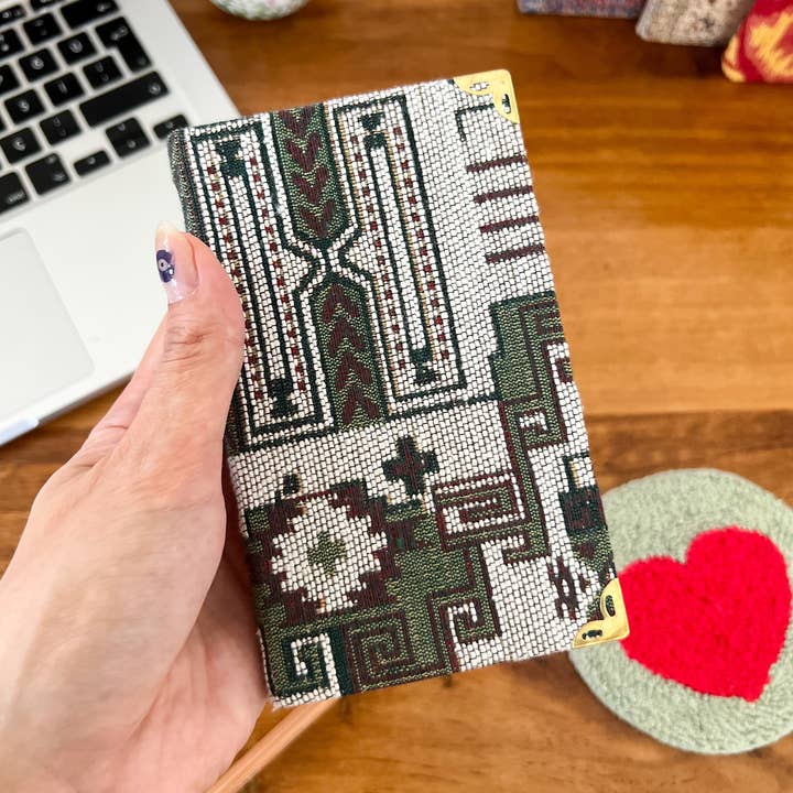 Piccolo taccuino verde, diario boho fatto a mano per la vendita all'ingrosso da parte di Umays Boho