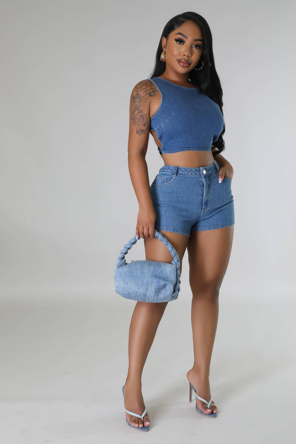 Denim clair Ensemble haut court et short en jean en vente sur Faire7