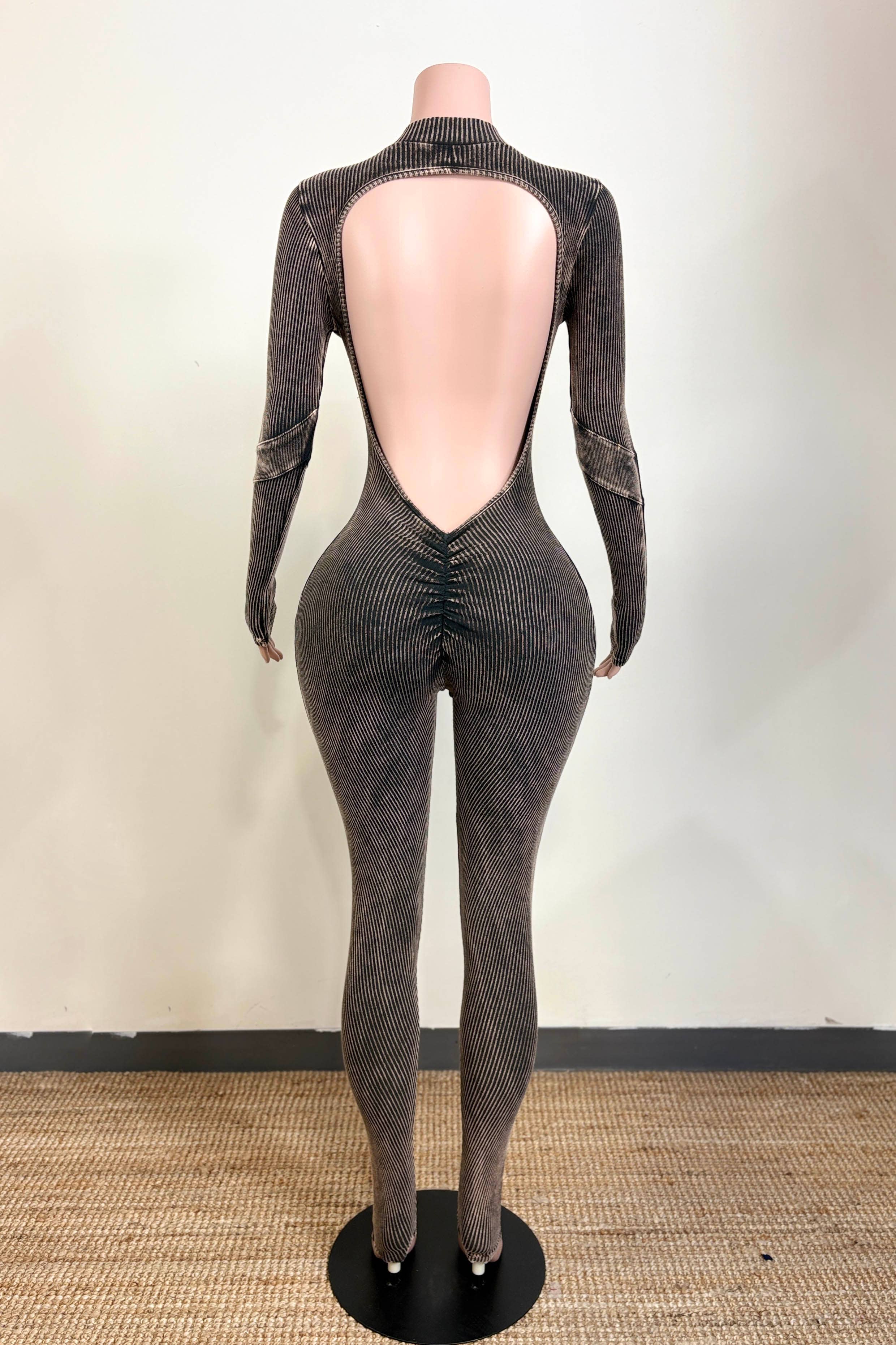 Dalia Studio - Vente Combinaison – femme - COMBINAISON DOS OUVERT À CHEVRON LAVAGE MINÉRAL12