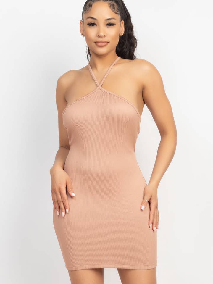 Vestido recortado sem costura com decote halter com nervuras por atacado de Fashion Quality Boutik