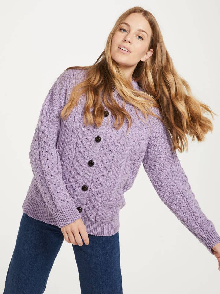 Achill Island damkofta i merinoull, lavendel för wholesale av Aran Woollen Mills