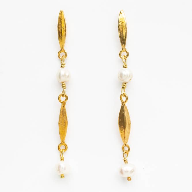 VINTAGE CHAIN EARRING SHORTS for wholesale by Spanish & Sisters