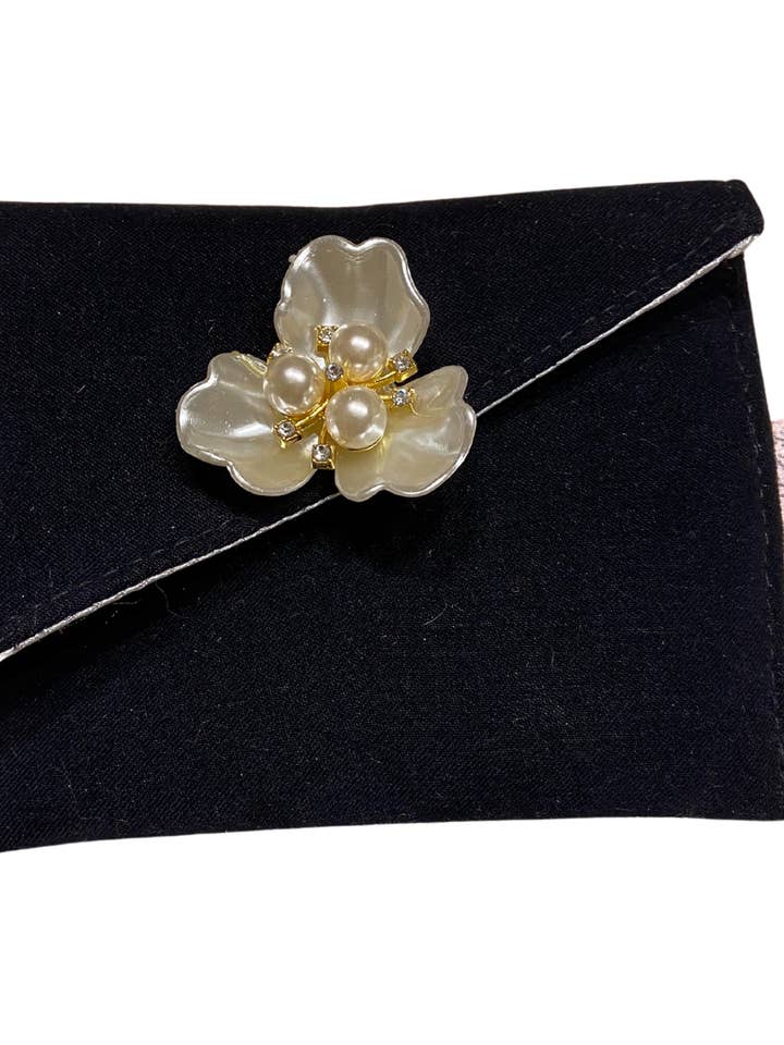 Pochette élégante en soie pour cartes de visite pour la vente par Chic Peony Boutique, LLC