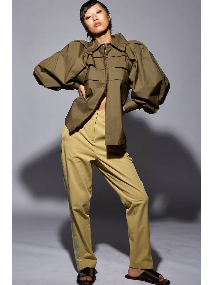 dref.official - Wholesale Buttoned-down shirt – Women's - Champagne Shirt - Khaki1