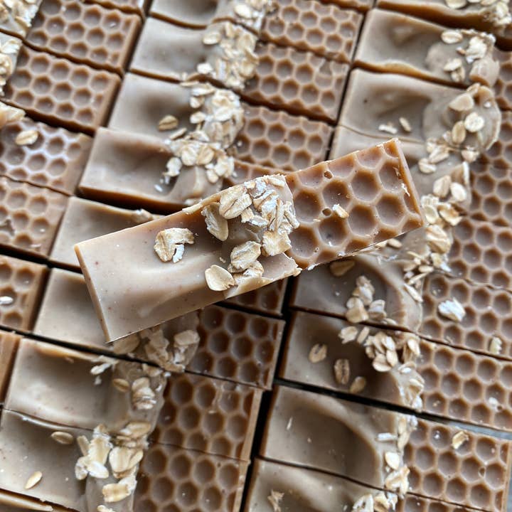 Natural Nourish - Wholesale Bar Soap - Milk Oats Honey and Cinnamon - Handmade Goat Milk Soap 4