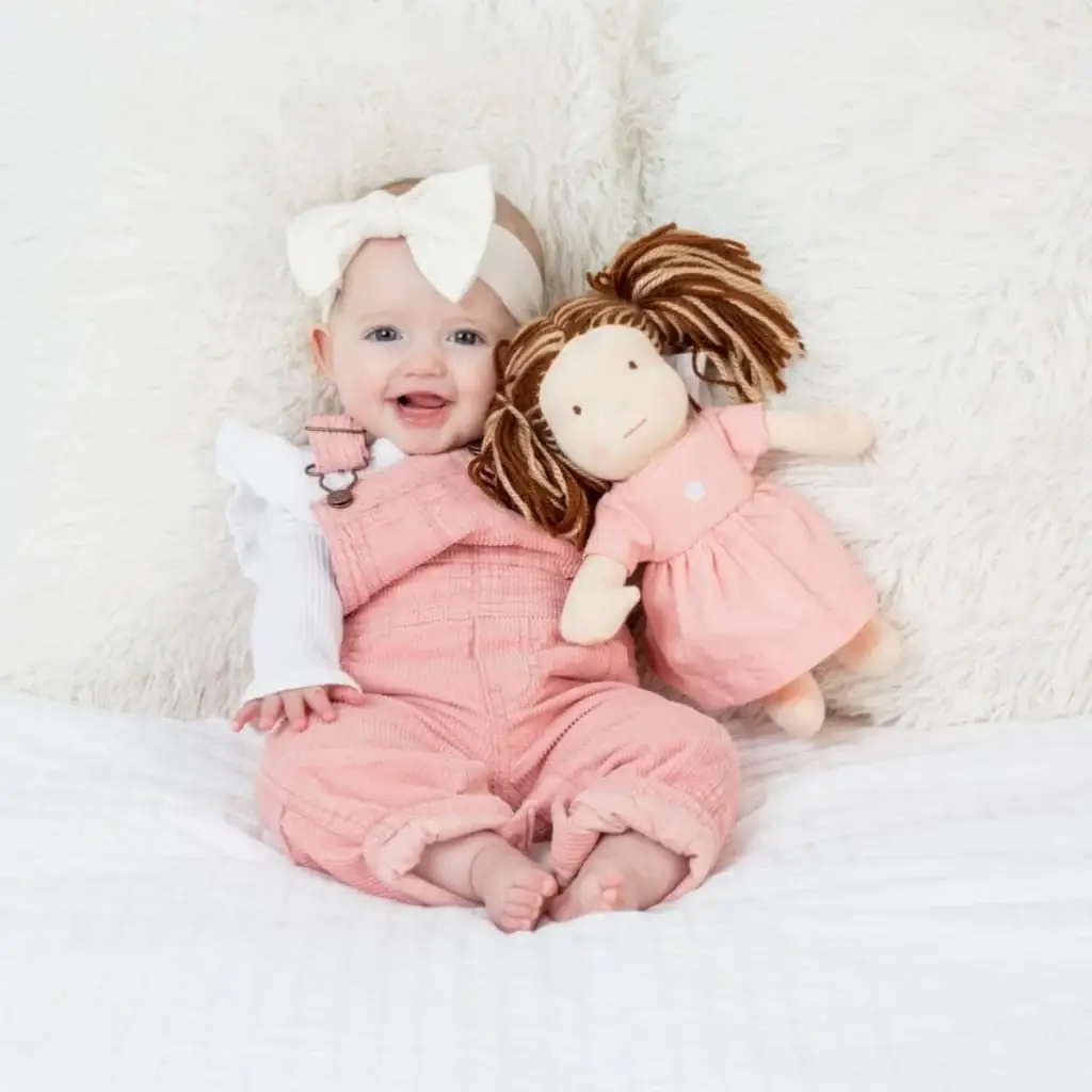 Lulujo Baby – Engroshandel Dukke - Børn – Waldorf-inspireret dukke – håndlavet, 25 cm, Min ven Madi6