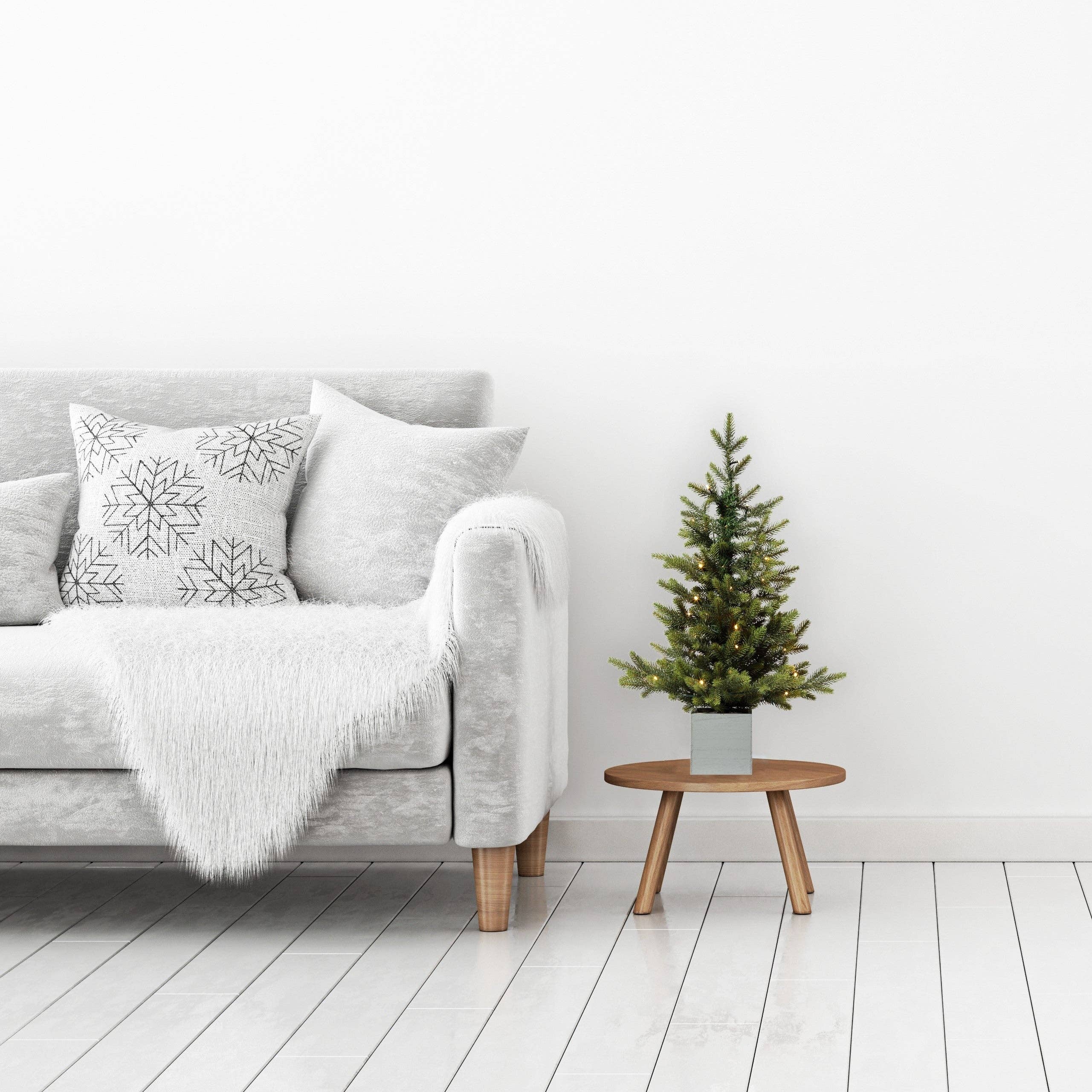 Haute Decor - Wholesale Artificial Christmas Tree - 30 Inch Prelit Fraser Fir Potted Tree in Wooden Pot3