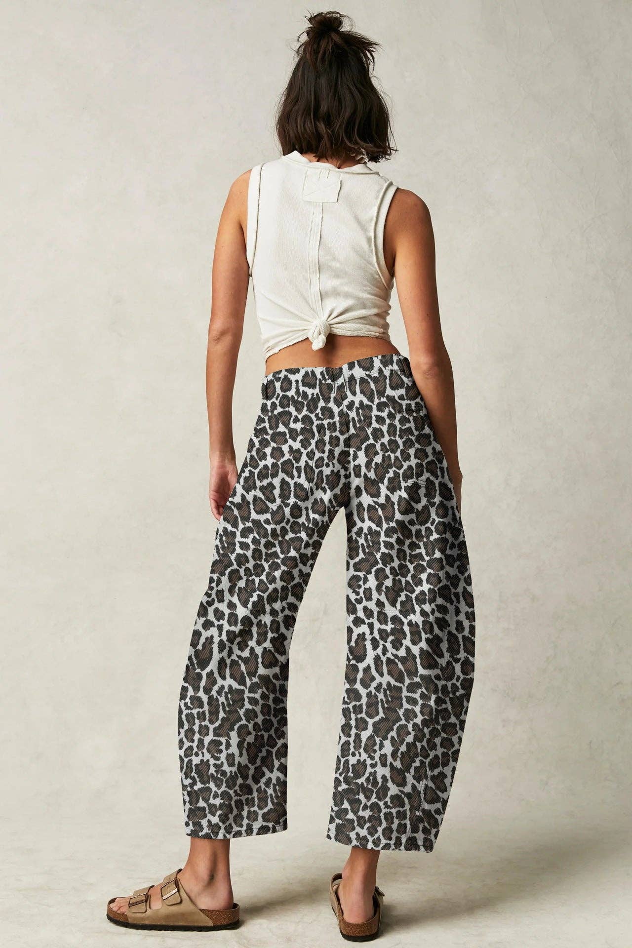 Marayn - Wholesale Jeans - Women's - Leopard Print Loose Fit MidRise Denim Jeans6