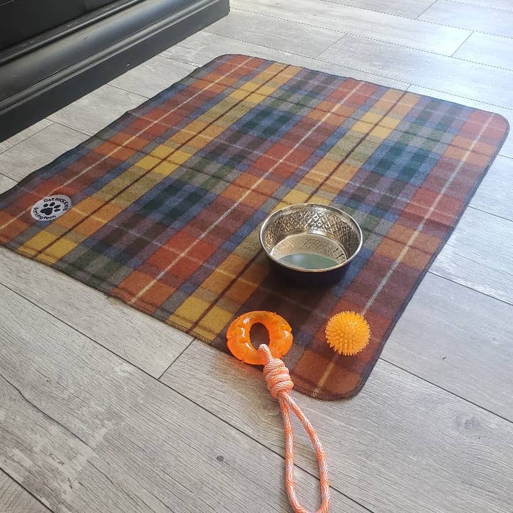 Patrick King Woollen Company - Wholesale Pet blanket – Dog - Antique Buchanan Dog Blanket Small/Med2