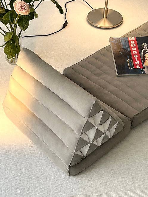 Banquette-lit grise Seih Surus pour la vente par Rafine Living